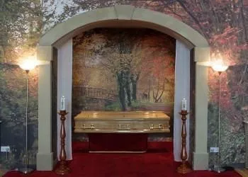 Business 1 image LAKELANDS FUNERAL HOME & CREMATORIUM