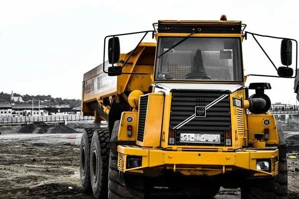 Business 3 image LG PLANT HIRE