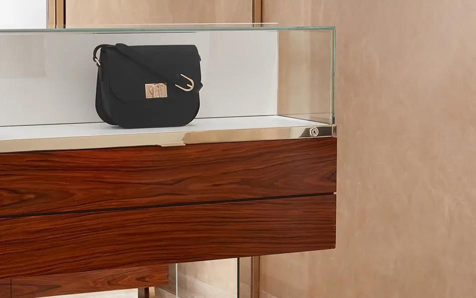 Business 3 image FURLA